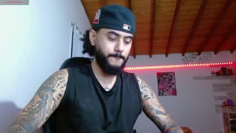 Snapshot of yio__cohen chatting on October 17, 2025, 9:34 am yio cohen  online show from October 17, 2025, 9:34 am