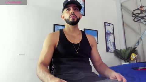 Yiyo online show from February 28, 2025, 4:21 am