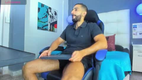 Yiyo online show from March 31, 2026, 9:15 pm