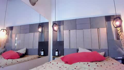 yizus_bonz online show from February 9, 2025, 4:04 am