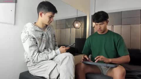 yizus_bonz online show from March 2, 2025, 11:09 pm