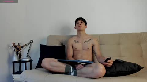 yizus_bonz online show from September 11, 2025, 10:43 pm