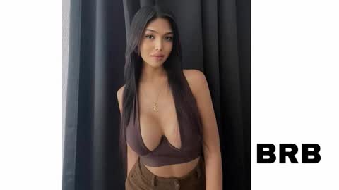 ylonagrae online show from December 18, 2025, 11:11 pm