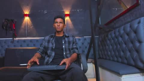 Snapshot of yoel_blessed chatting on June 7, 2026, 12:20 pm Yoel online show from June 7, 2026, 12:20 pm