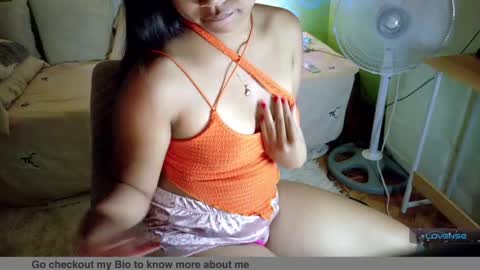 yoga_yogi online show from February 28, 2025, 1:03 pm