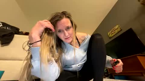 yogabuttttttt online show from March 2, 2025, 6:27 am