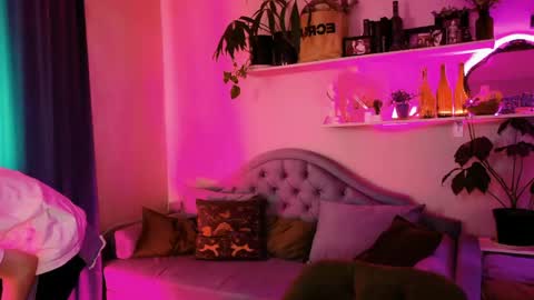 Snapshot of yoka_paradoxxx chatting on June 9, 2026, 11:55 am yoka_paradoxxx online show from June 9, 2026, 11:55 am
