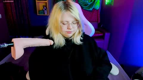 Yoki online show from January 12, 2026, 6:51 am