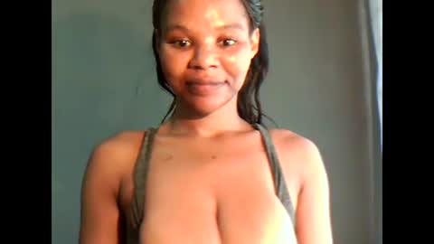 amazingkellyxx online show from January 18, 2025, 9:56 am