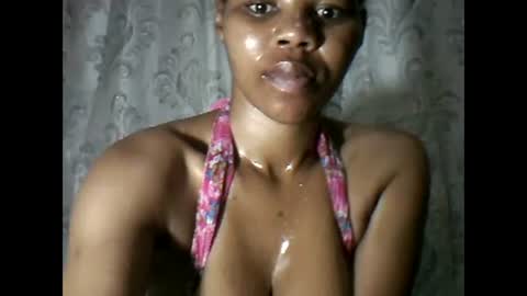 amazingkellyxx online show from March 11, 2025, 1:37 am