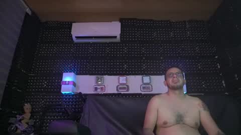 dulceandyors online show from December 24, 2024, 3:38 am