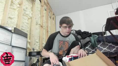 yosh online show from February 3, 2025, 6:02 am