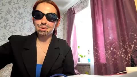Mia online show from June 6, 2026, 1:05 pm