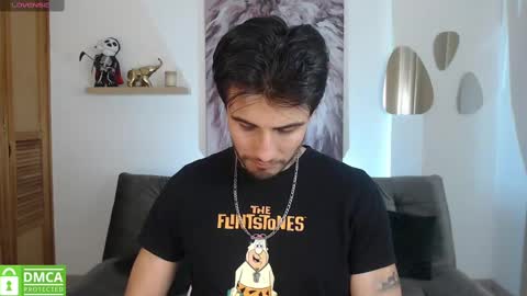 yoshy_man online show from December 23, 2024, 6:33 am