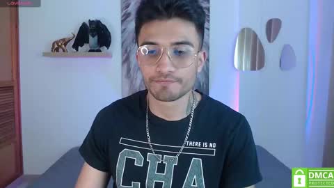 yoshy_man online show from February 1, 2025, 6:32 am