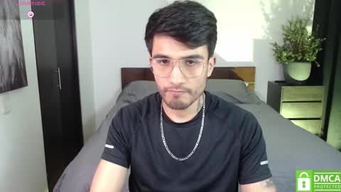 yoshy_man online show from October 19, 2025, 3:07 am