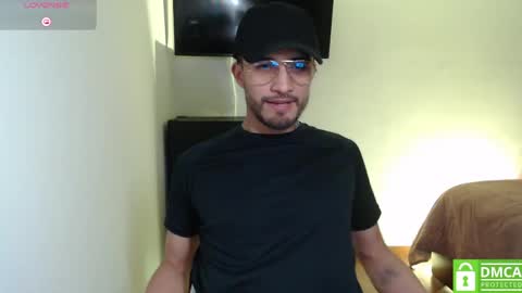 Snapshot of yoshy_man chatting on May 8, 2026, 3:23 am yoshy_man online show from May 8, 2026, 3:23 am
