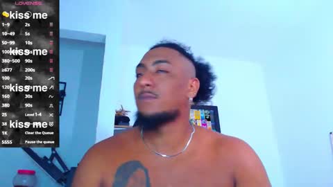 Enzo online show from November 22, 2025, 2:10 am