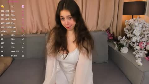 Elizabeth brunette -- Darline blonde  online show from November 22, 2025, 8:57 am