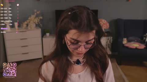 Elizabeth brunette -- Darline blonde  online show from November 24, 2025, 7:13 pm