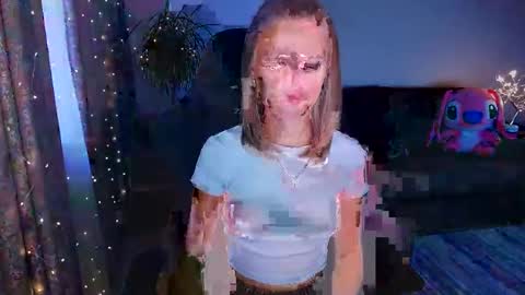 Bella online show from December 3, 2024, 12:38 pm