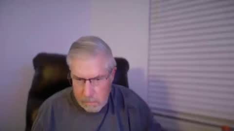 Colorado Guy Straight online show from December 19, 2025, 12:12 pm