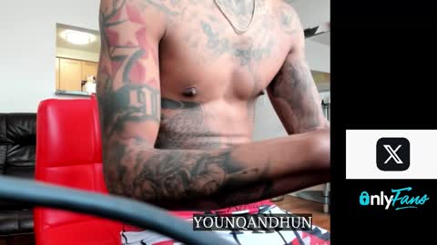 Snapshot of younqandhunq chatting on January 15, 2026, 4:22 pm younqandhun online show from January 15, 2026, 4:22 pm