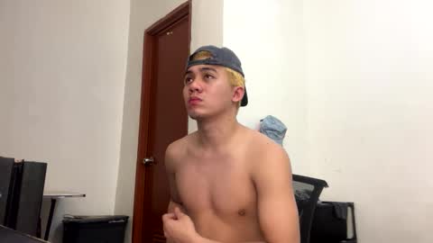 Cyrus online show from April 23, 2026, 7:05 pm