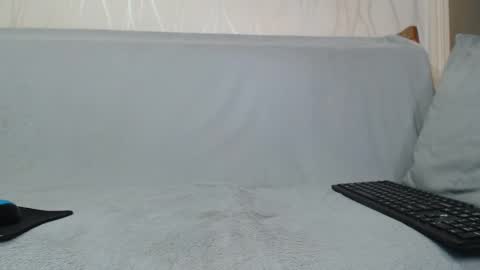 Snapshot of your____candy chatting on December 19, 2025, 2:24 pm your____candy online show from December 19, 2025, 2:24 pm