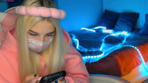 Barbie online show from January 3, 2025, 7:39 pm