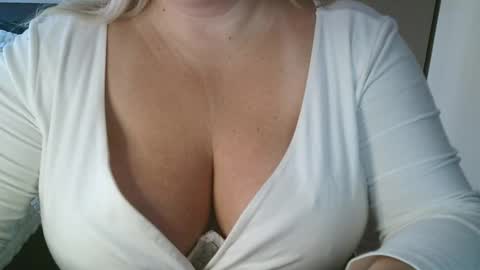 Maria Love online show from February 25, 2026, 6:56 am