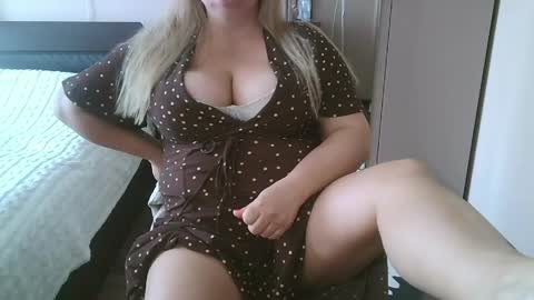 Snapshot of your__maria chatting on May 20, 2026, 8:31 am Maria Love online show from May 20, 2026, 8:31 am