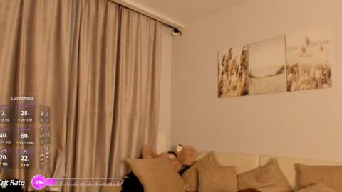 Camilla online show from February 21, 2025, 6:26 pm