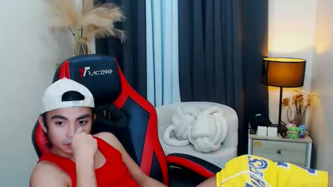 your_black_cat online show from November 5, 2025, 3:01 pm