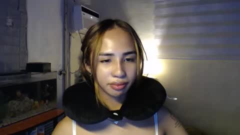 Snapshot of your_girl_cessxoxo chatting on May 26, 2026, 7:15 am your_girl_cessxoxo online show from May 26, 2026, 7:15 am