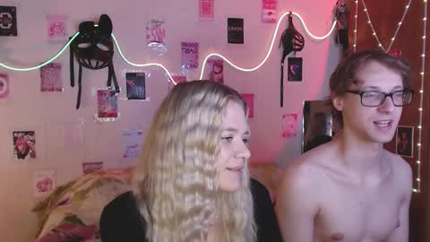 Snapshot of your_horny_friends chatting on September 16, 2025, 1:12 pm Your Horny Friends online show from September 16, 2025, 1:12 pm