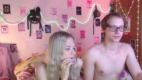 Snapshot of your_horny_friends chatting on September 17, 2025, 2:30 pm Your Horny Friends online show from September 17, 2025, 2:30 pm