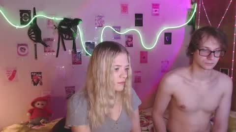 Snapshot of your_horny_friends chatting on October 16, 2025, 12:06 pm Your Horny Friends online show from October 16, 2025, 12:06 pm