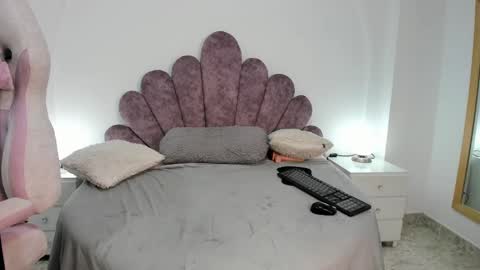 your_lady_milf online show from March 2, 2025, 3:16 pm