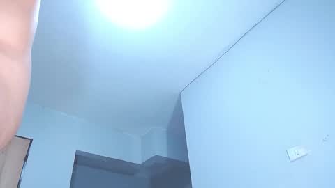 your_latin_girl online show from February 22, 2026, 2:02 am