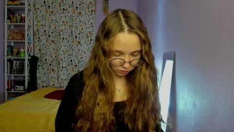 Leslie online show from November 9, 2025, 9:57 pm