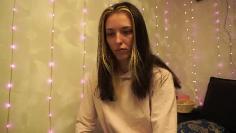 Meri  online show from April 7, 2026, 8:31 pm