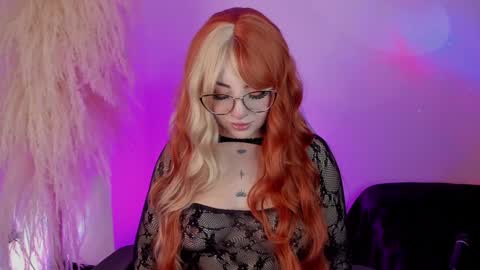 Cami independent model online show from January 21, 2025, 8:08 am