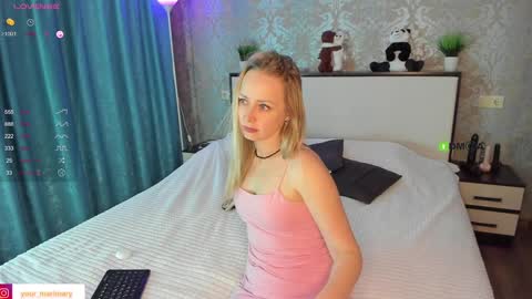 Snapshot of your_marimary chatting on January 22, 2025, 7:34 pm Mary online show from January 22, 2025, 7:34 pm