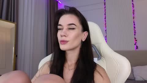 Jessica Loyd online show from March 30, 2026, 9:43 am