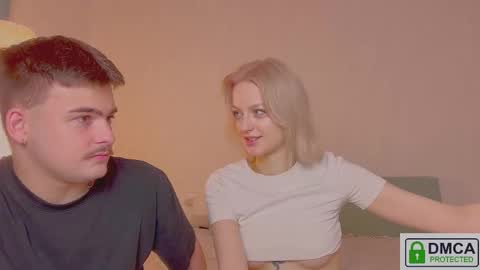 your_molly_mark online show from November 12, 2025, 6:52 pm