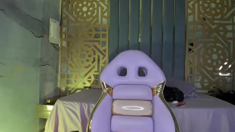 Snapshot of your_naughtyangel chatting on December 4, 2024, 10:51 pm Evelin  online show from December 4, 2024, 10:51 pm