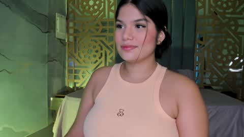 Snapshot of your_naughtyangel chatting on December 19, 2024, 9:38 pm Evelin  online show from December 19, 2024, 9:38 pm