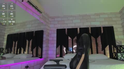 Snapshot of your_naughtyangel chatting on January 6, 2025, 9:43 pm Evelin  online show from January 6, 2025, 9:43 pm