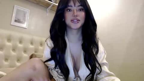 Snapshot of your_pov chatting on January 10, 2026, 7:21 am Lena online show from January 10, 2026, 7:21 am